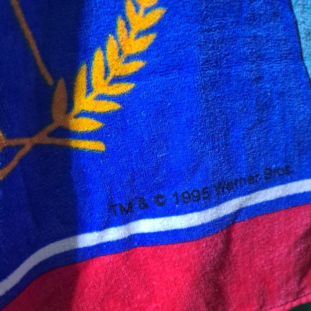 Vintage 1995‎ Looney Tunes USA Olympics Towel Bugs Bunny Taz Daffy Duck